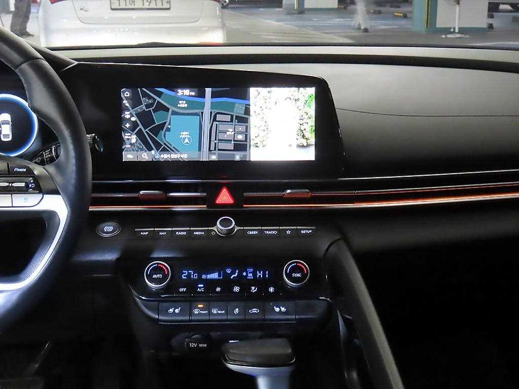 HYUNDAI Avante - Vista 11