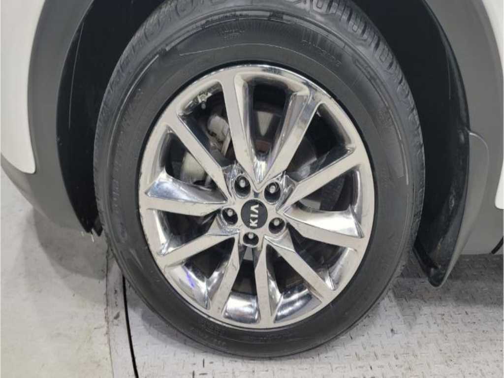 KIA Sorento - Vista 11