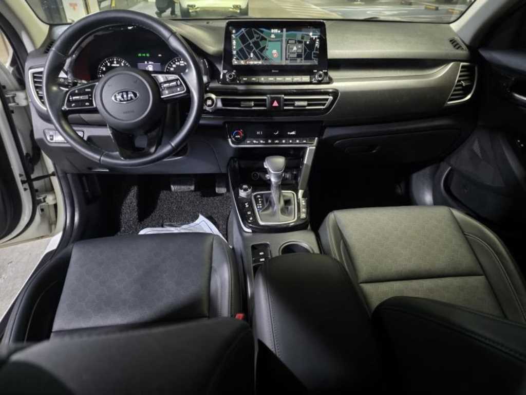 KIA Seltos - Vista 9