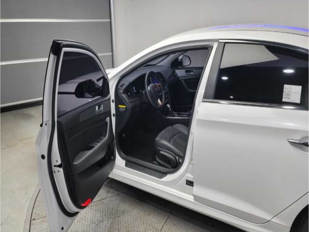 HYUNDAI Sonata - Vista 7