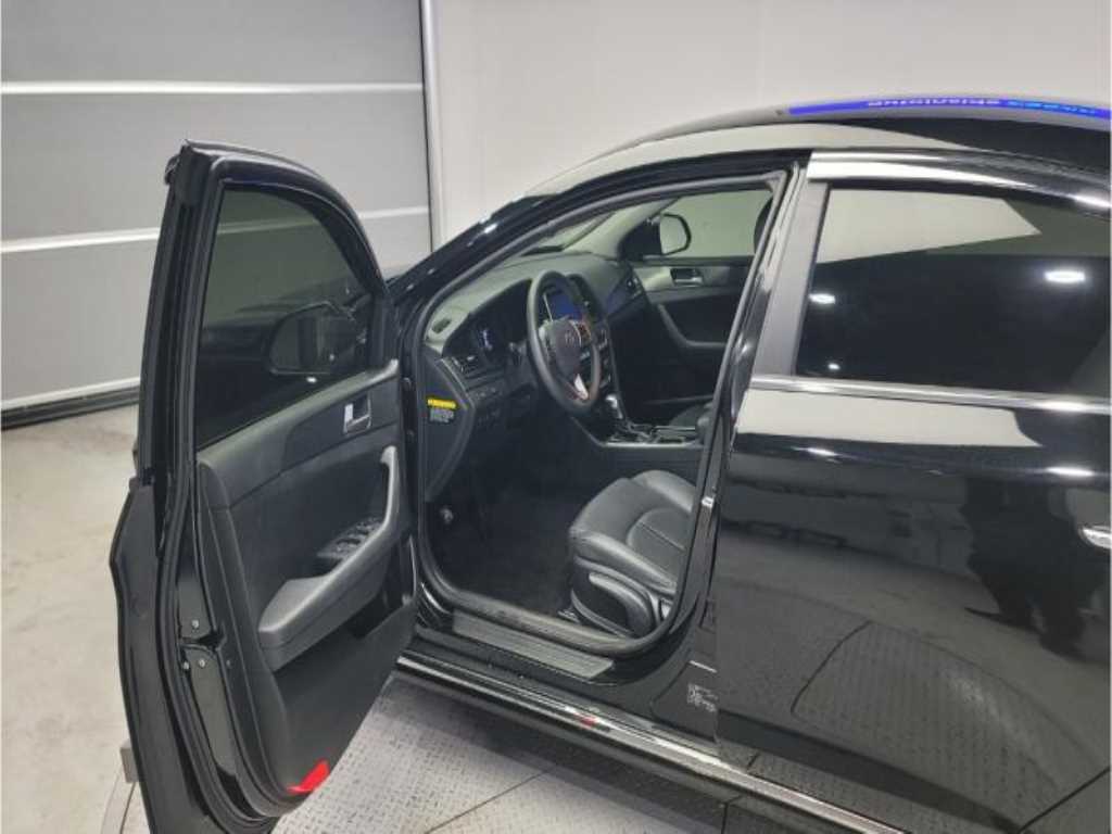 HYUNDAI Sonata - Vista 7