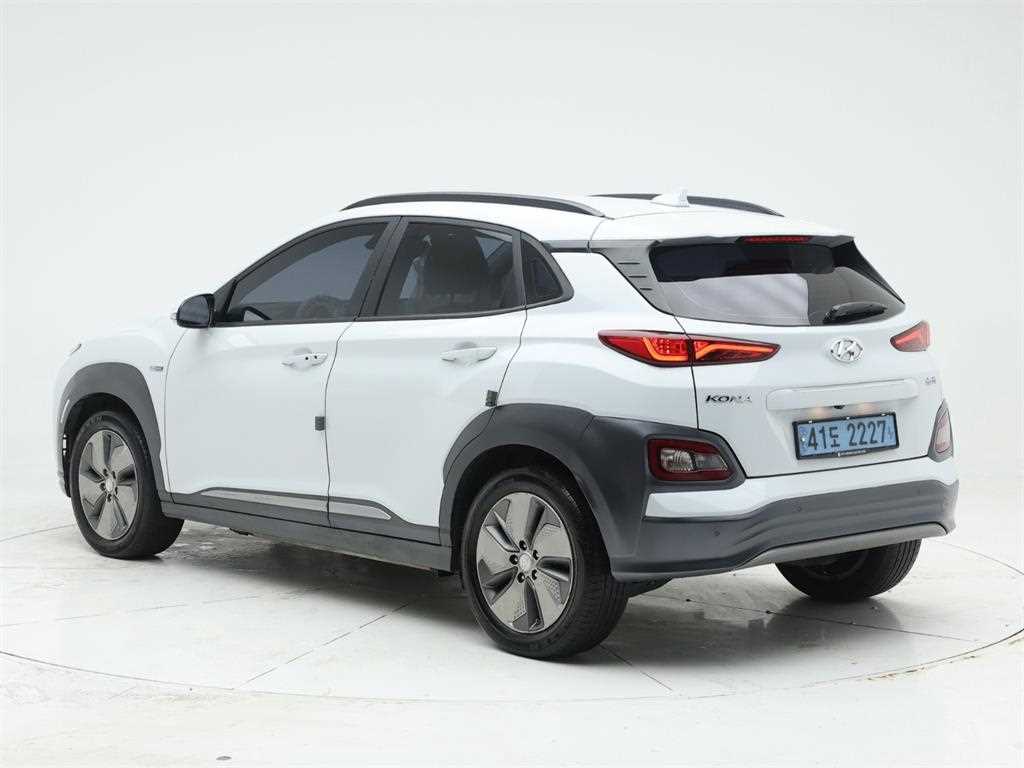 HYUNDAI Kona - Vista 4