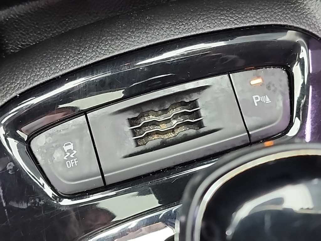 Chevrolet Cruise 2017 Negro - Importación desde Corea - HF Imports Iquique - Foto 17