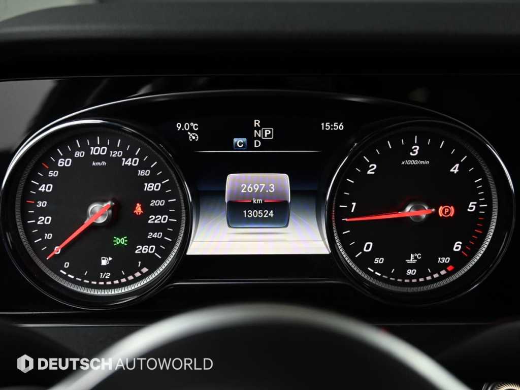 Mercedes Benz E class - Vista 8