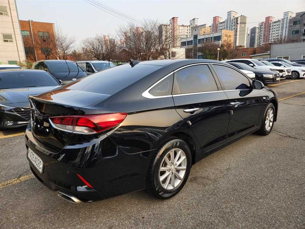 HYUNDAI Sonata - Vista 5