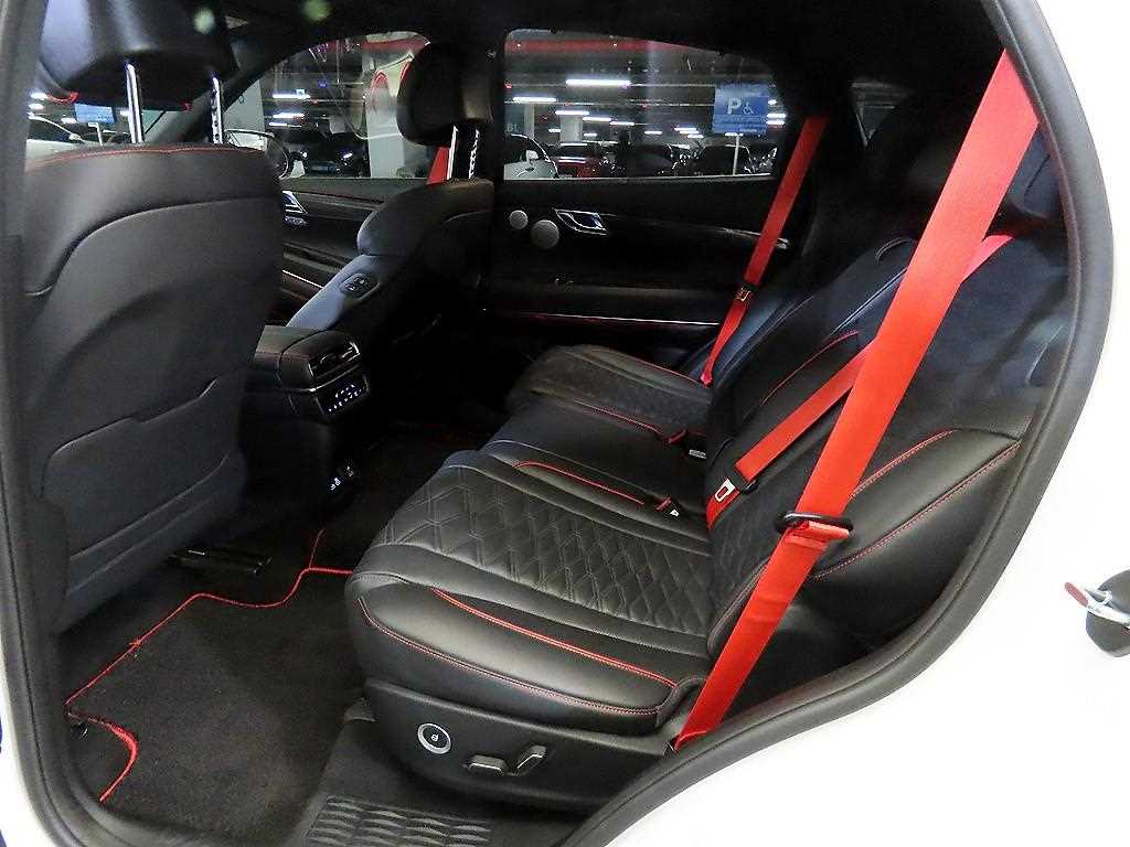 Genesis GV80 - Vista 7