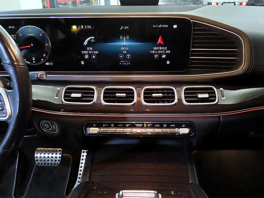 Mercedes Benz GLE Class - Vista 11