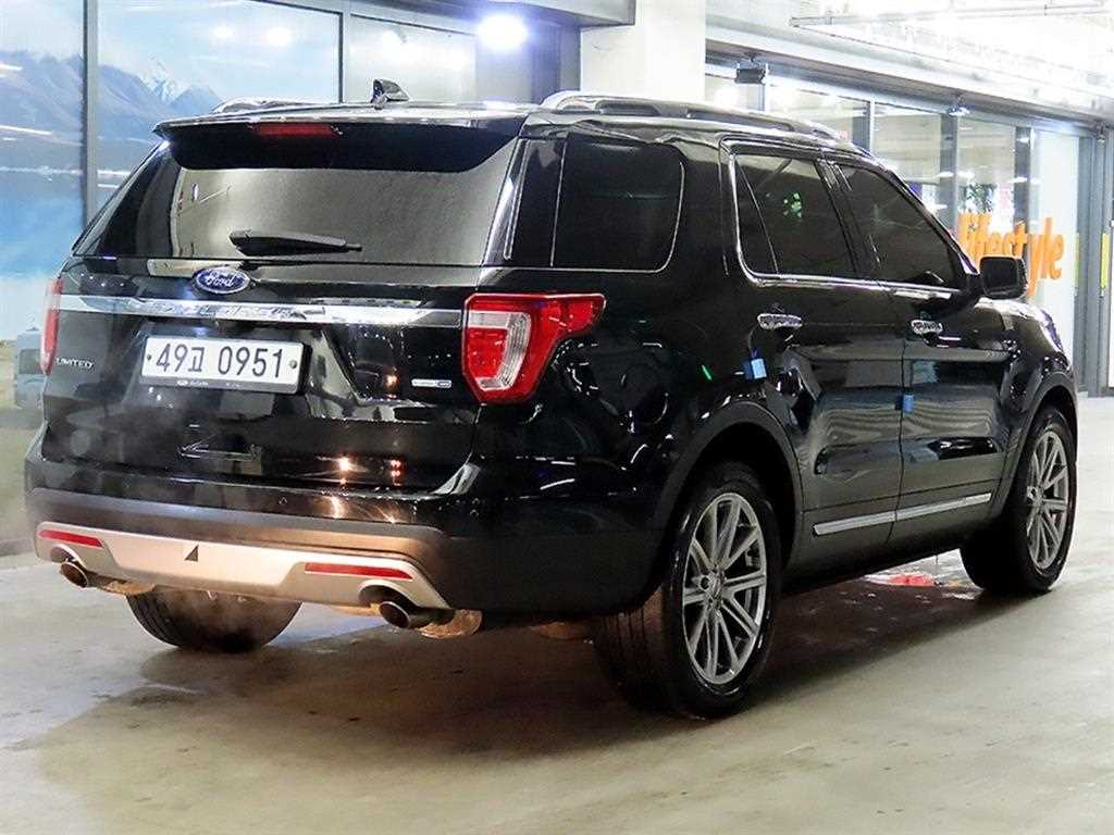 Ford Explorer - Vista 4