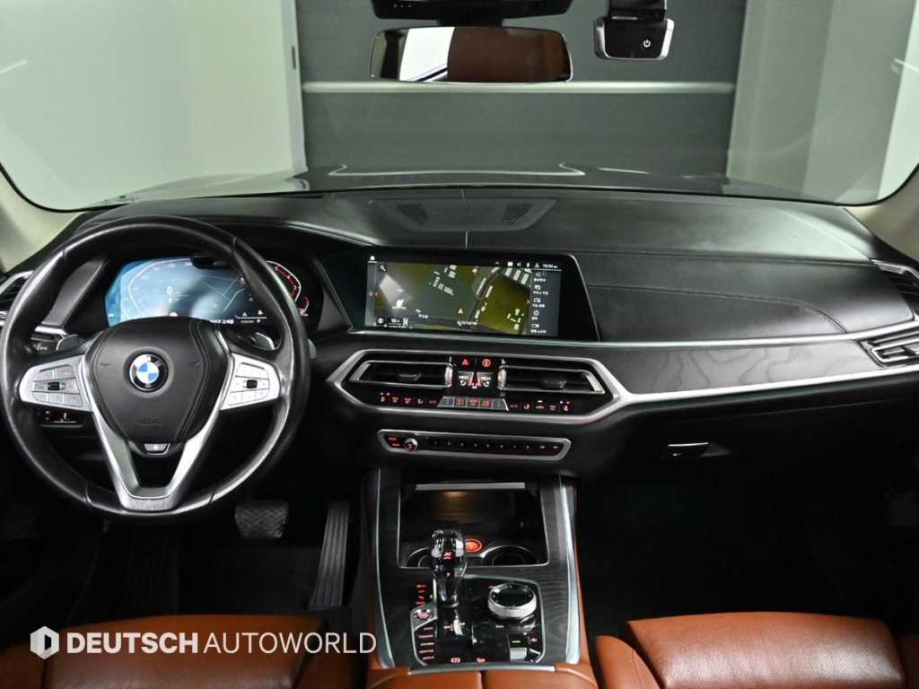 BMW X7 - Vista 8