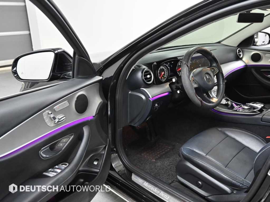 Mercedes Benz E class - Vista 11