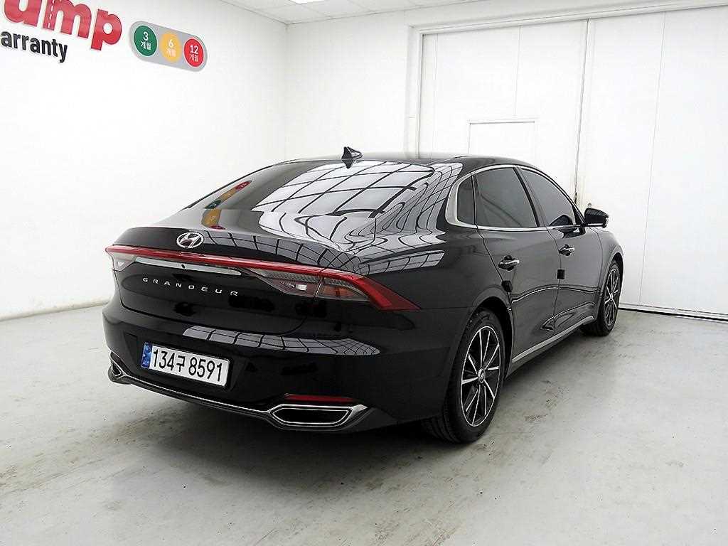 HYUNDAI Grandeur - Vista 4