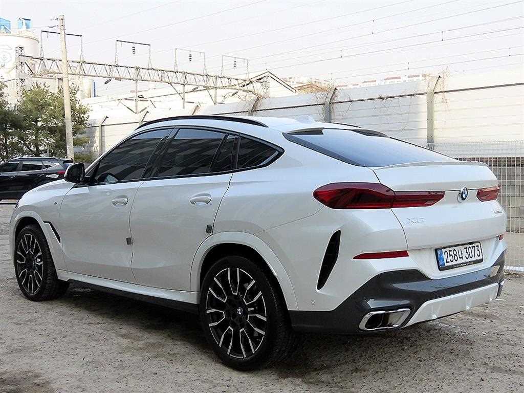 BMW X6 - Vista 3