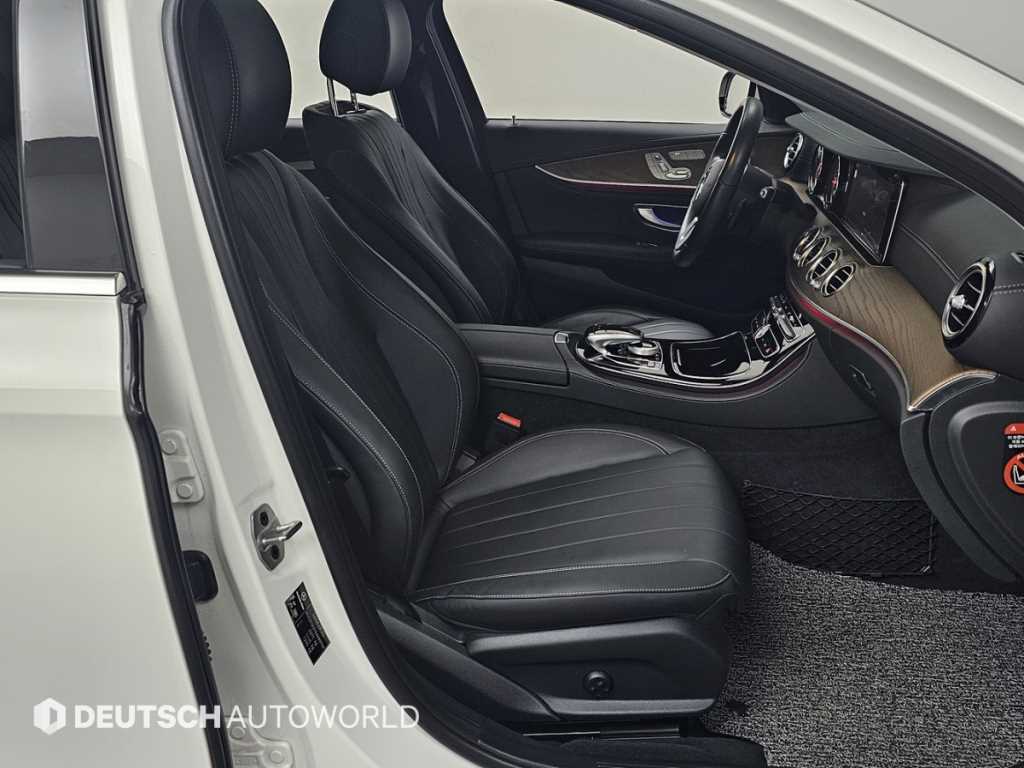 Mercedes Benz E class - Vista 10