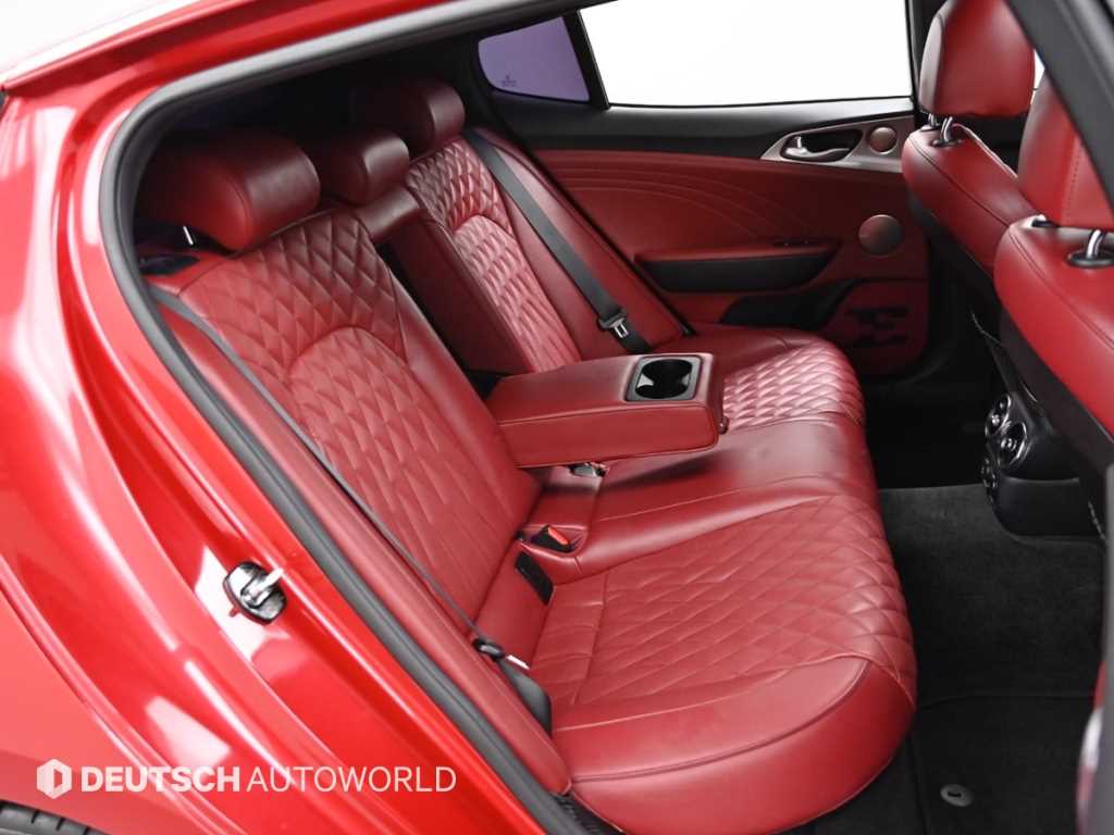 KIA Stinger - Vista 12