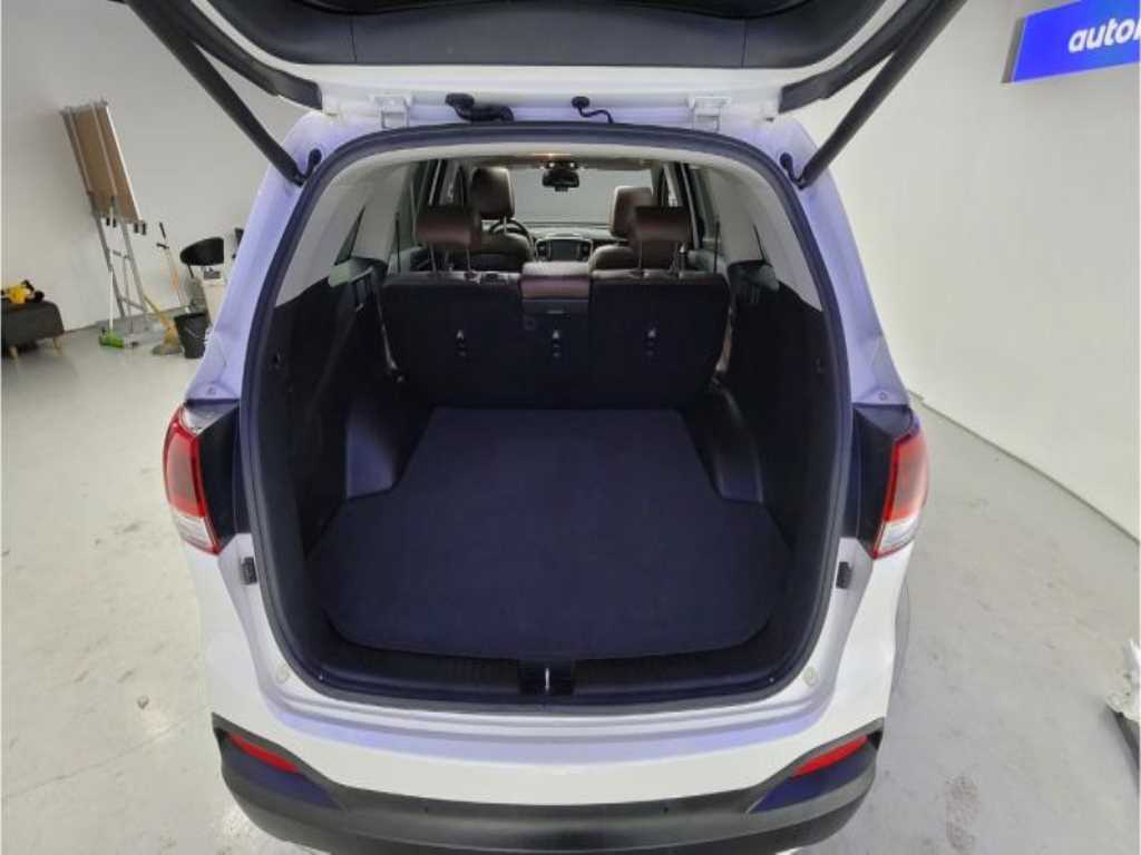KIA Sorento - Vista 10