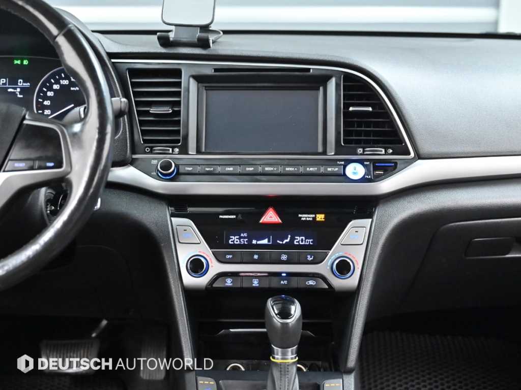 HYUNDAI Avante 2016 Blanco - Importación desde Corea - HF Imports Iquique - Foto 14