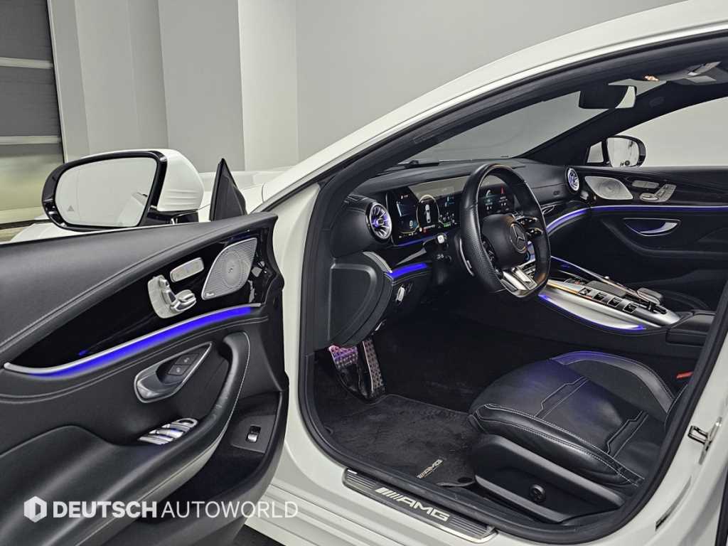 Mercedes Benz AMG GT - Vista 11