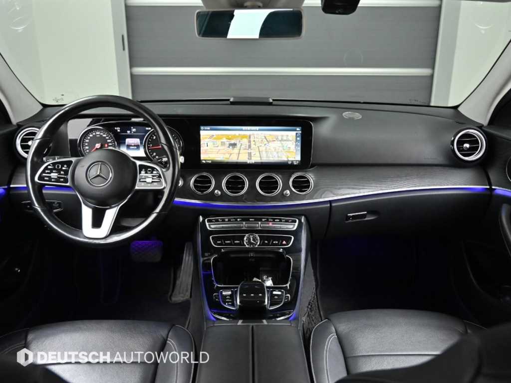 Mercedes Benz E class - Vista 7