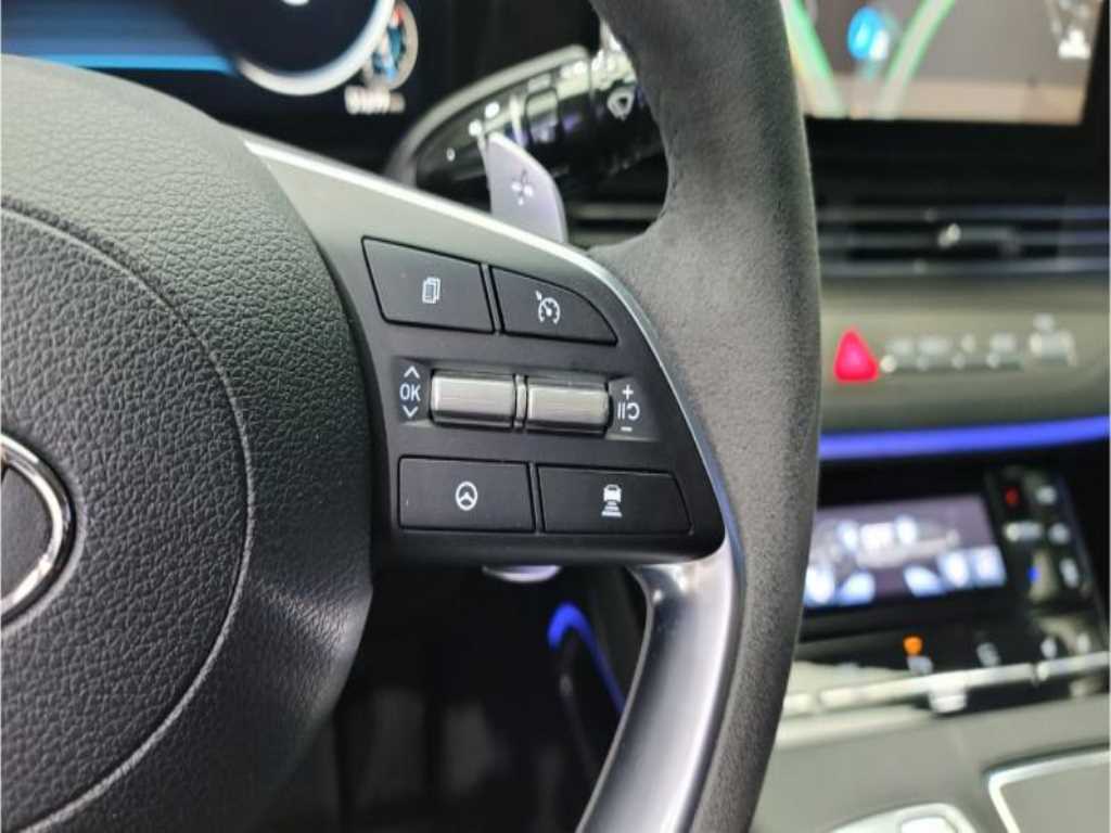 HYUNDAI Grandeur - Vista 10