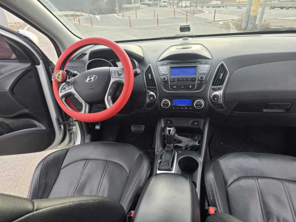 HYUNDAI Tucson - Vista 10