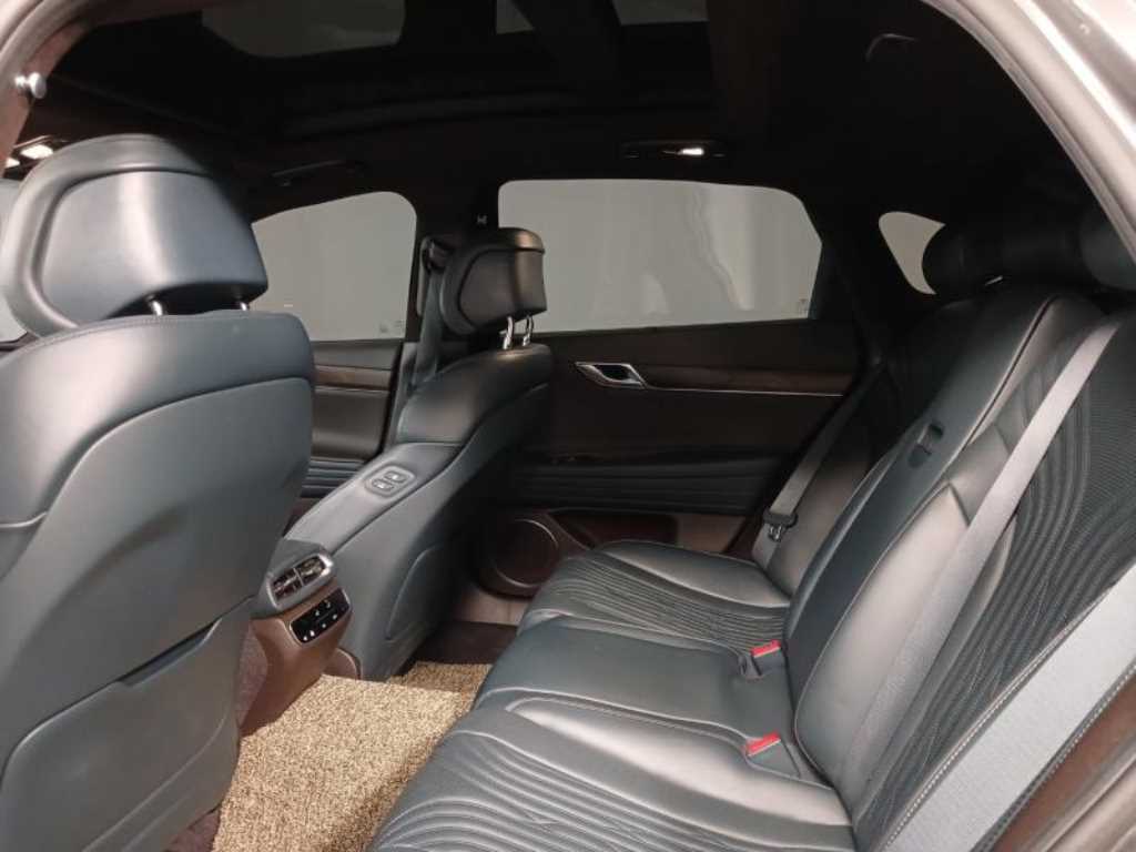 Genesis G80 - Vista 7