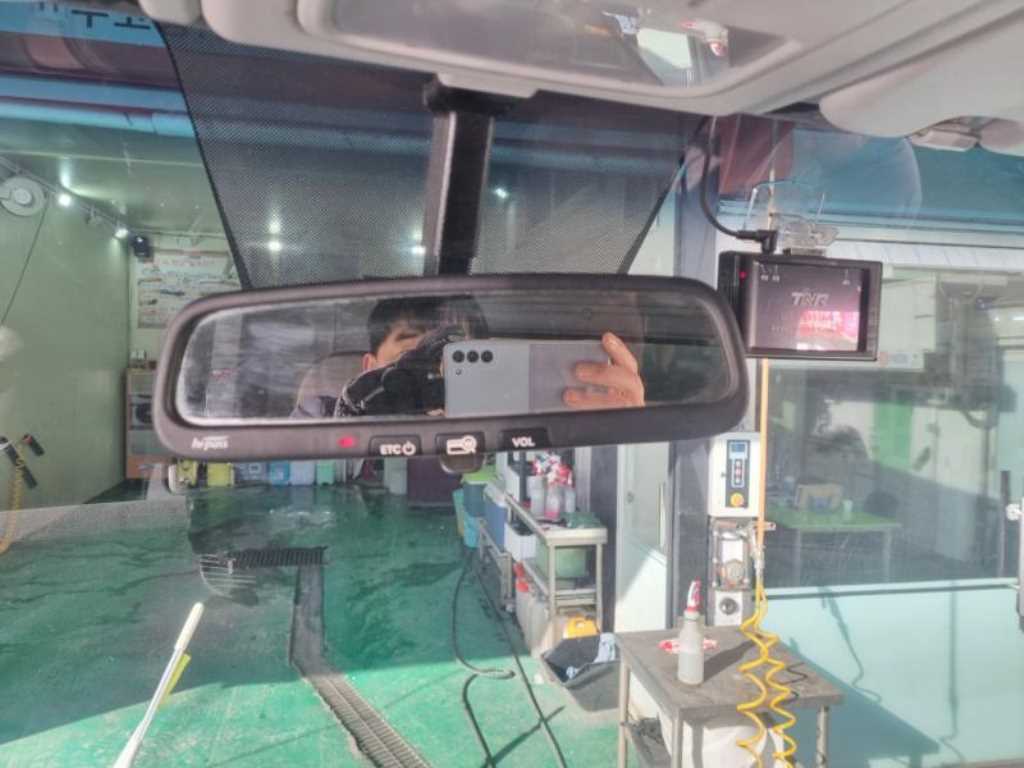 medium and large cargo truck - Vista 12