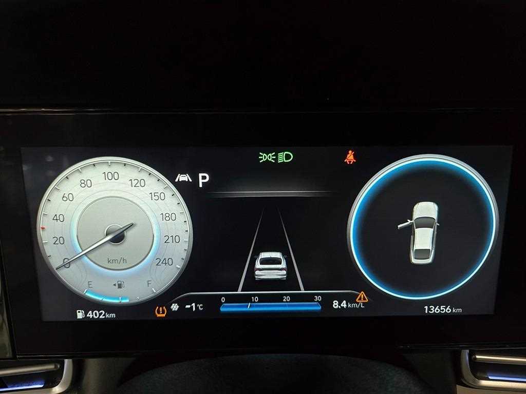 HYUNDAI Avante - Vista 10