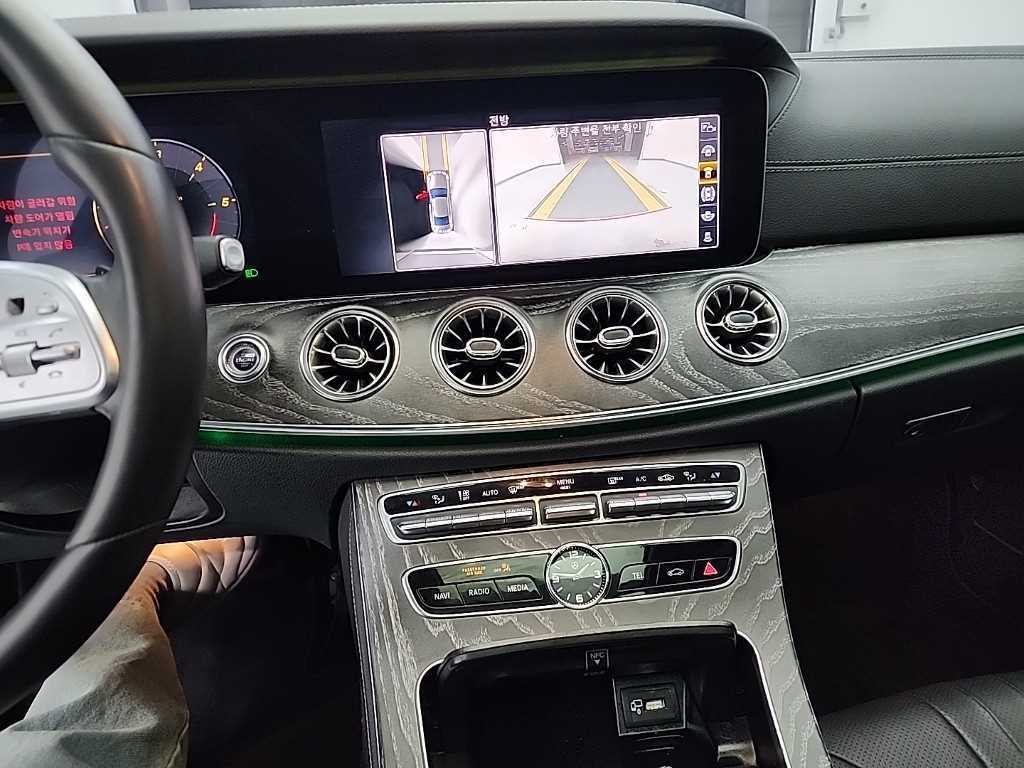 Mercedes Benz CLS Class - Vista 10