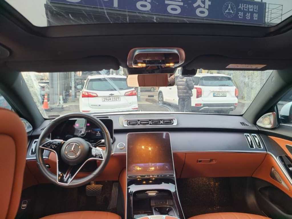 Mercedes Benz S Class - Vista 9