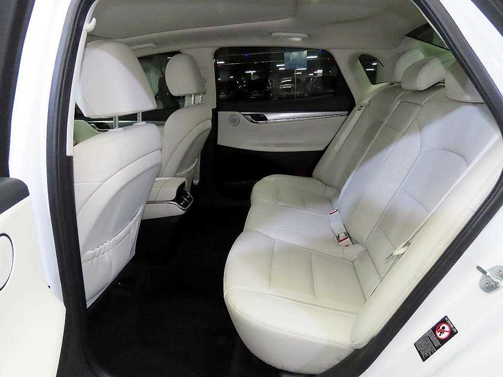 HYUNDAI Grandeur - Vista 7