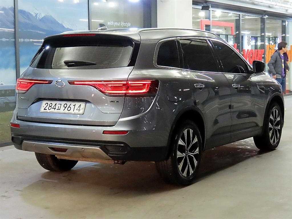 SAMSUNG QM6 - Vista 4