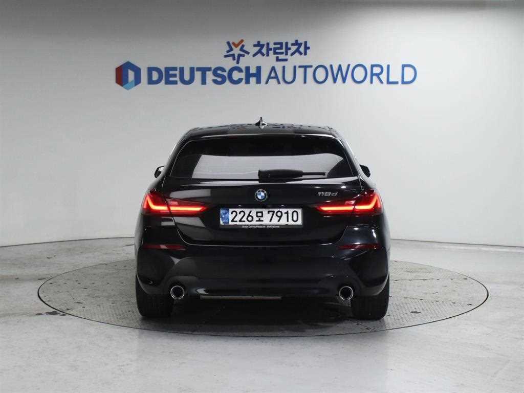 BMW 1 series - Vista 4