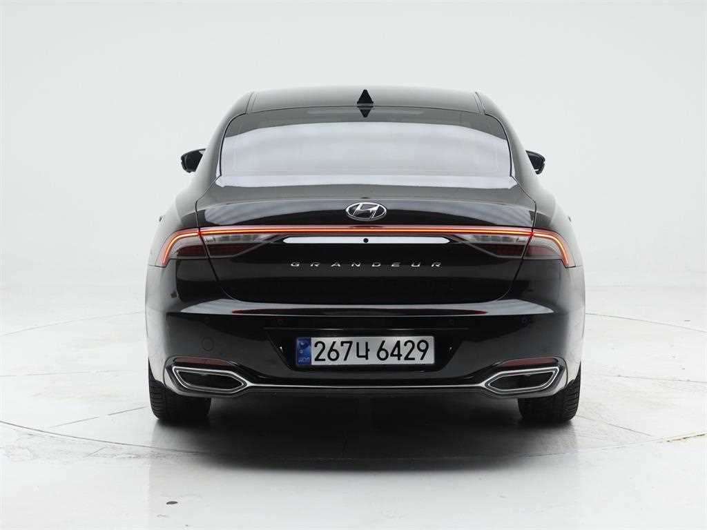 HYUNDAI Grandeur - Vista 5