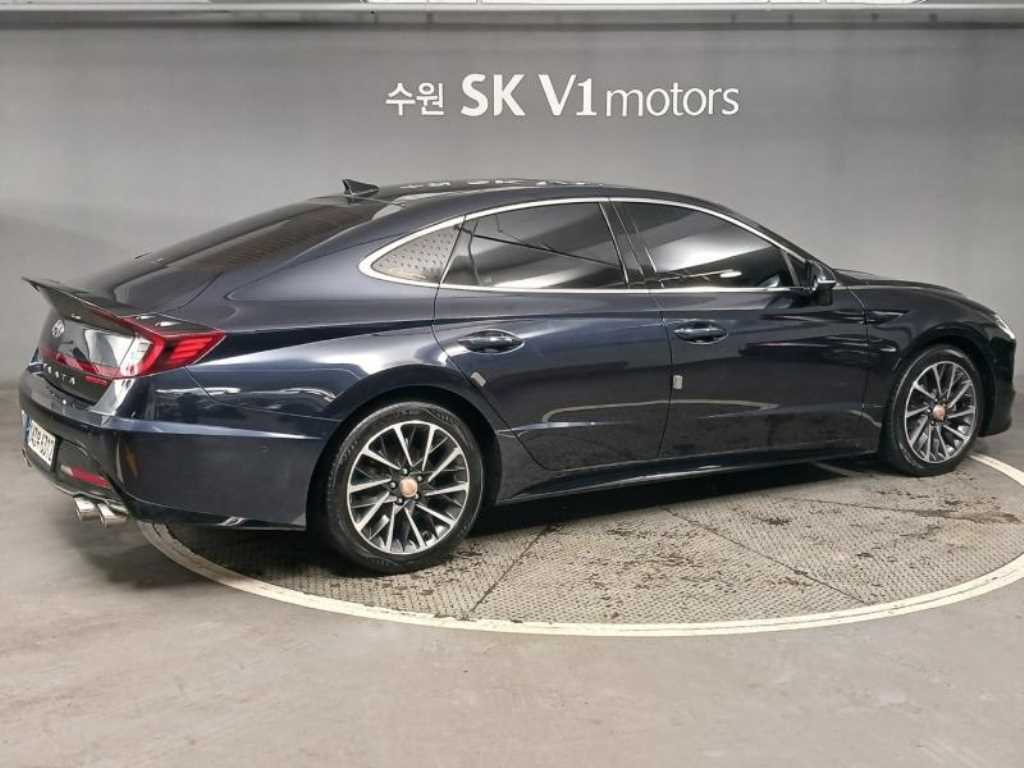 HYUNDAI Sonata - Vista 4