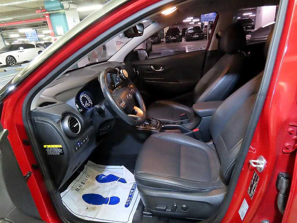 HYUNDAI Kona - Vista 6