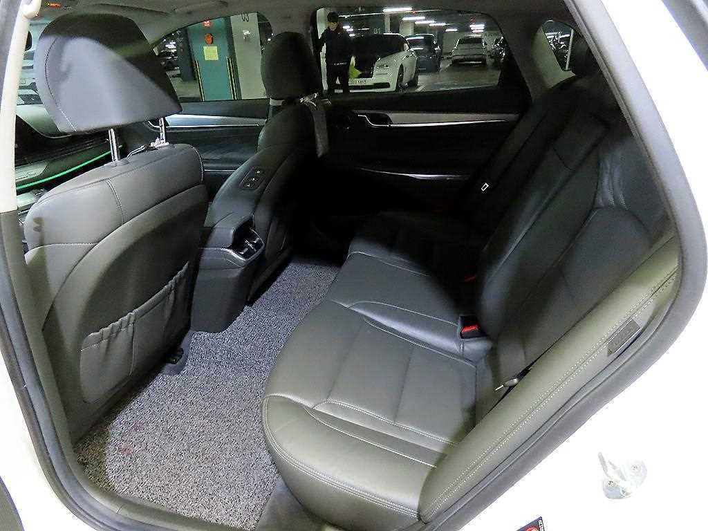 HYUNDAI Grandeur - Vista 7