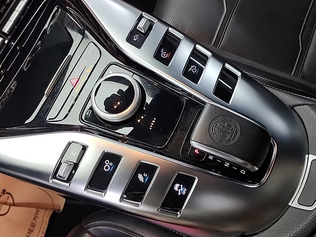 Mercedes Benz AMG GT - Vista 8
