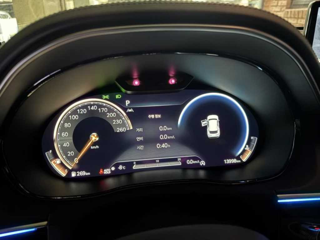 Genesis GV70 - Vista 5