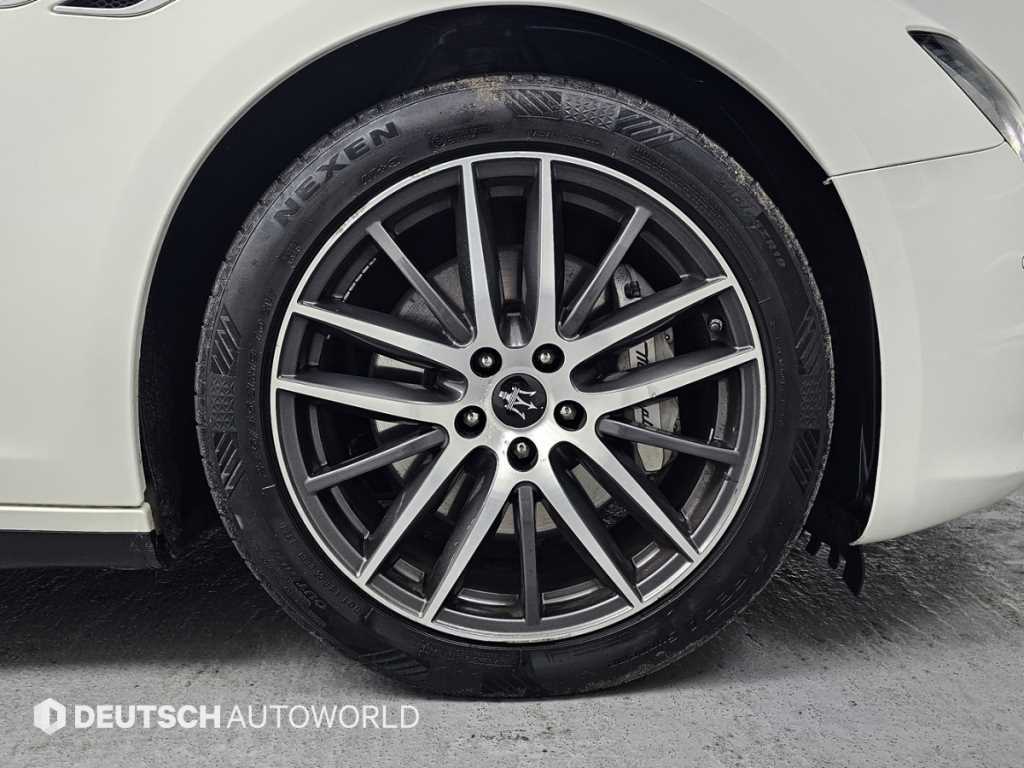 Maserati Ghibli - Vista 5