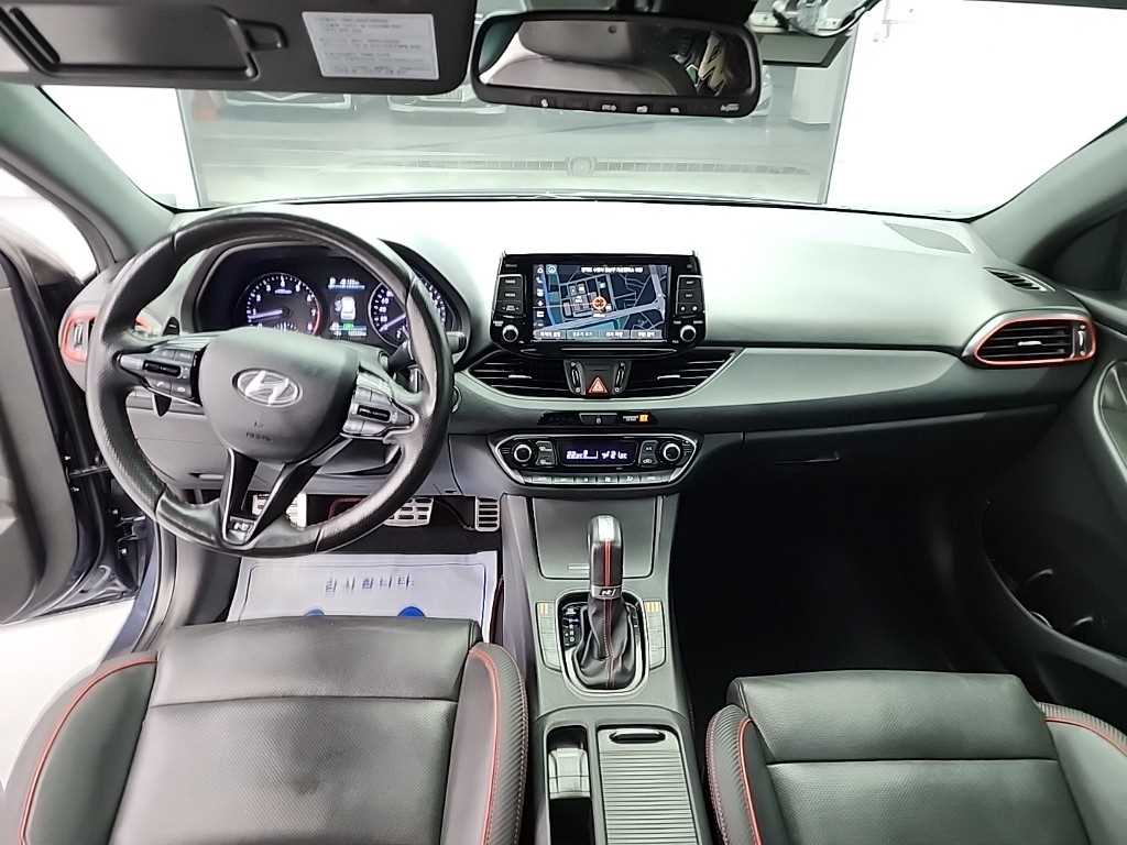 HYUNDAI i30 - Vista 7