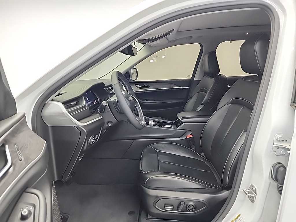 Jeep Cherokee - Vista 11