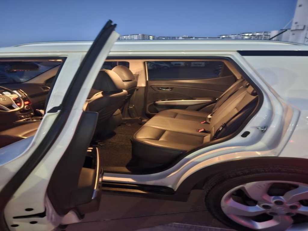 Ssangyong Tivoli 2015 Blanco - Importación desde Corea - HF Imports Iquique - Foto 14