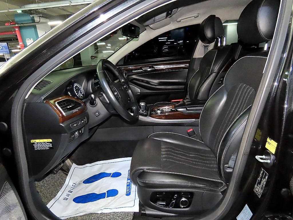 Genesis EQ900 - Vista 6