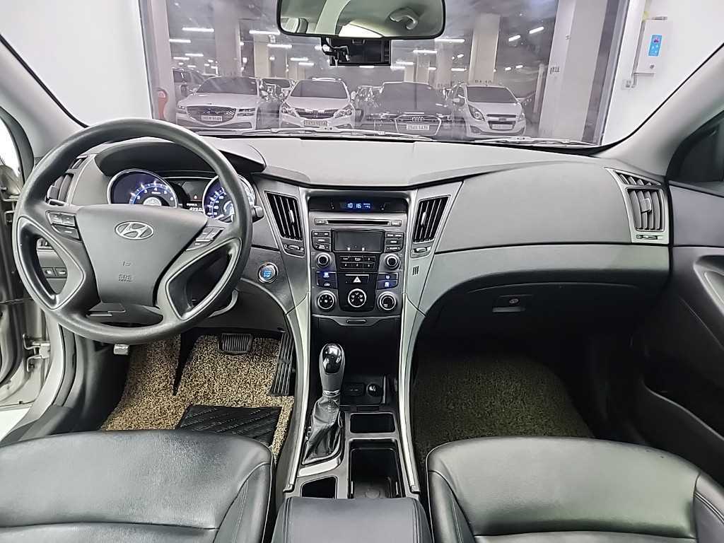 HYUNDAI Sonata - Vista 7