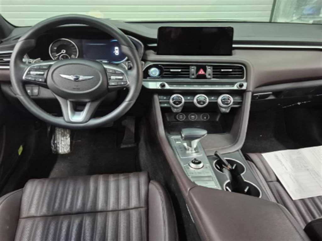 Genesis G70 - Vista 7