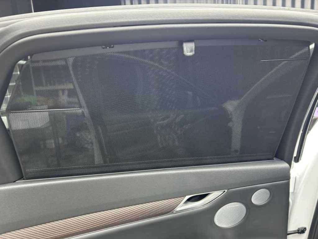 Genesis G80 - Vista 9