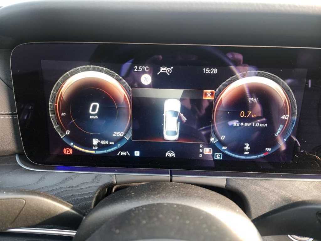 Mercedes Benz E class - Vista 8