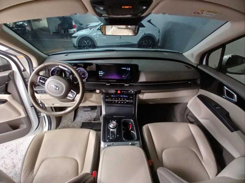 KIA Carnival - Vista 6