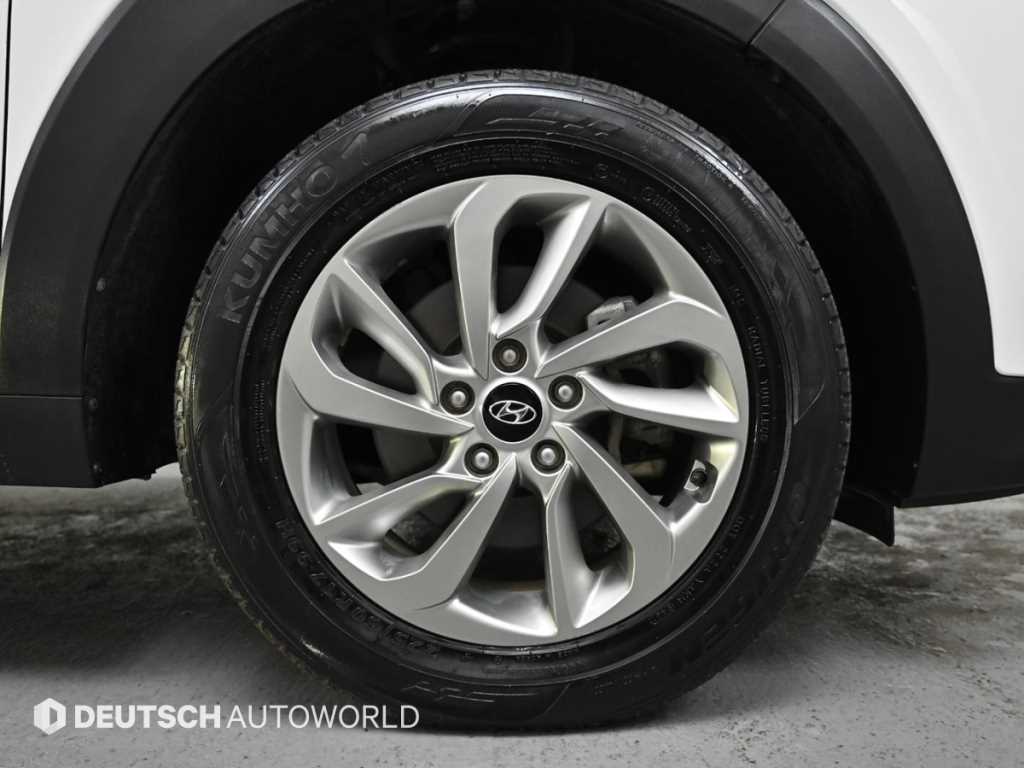 HYUNDAI Tucson - Vista 5