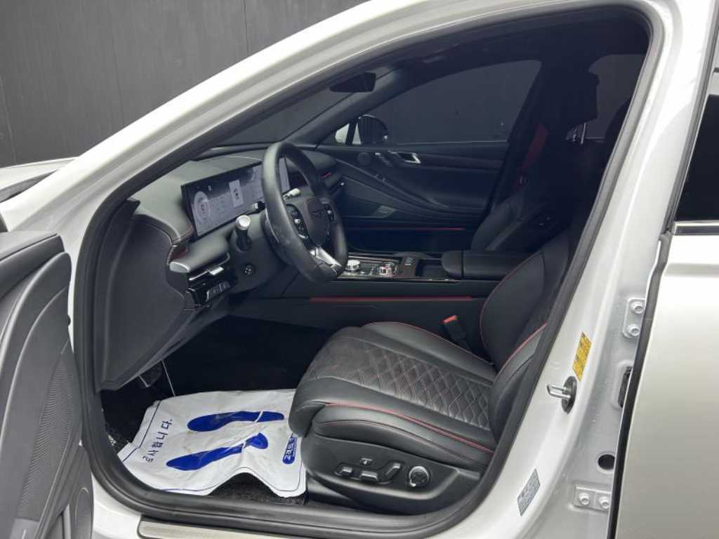 Genesis G80 - Vista 5